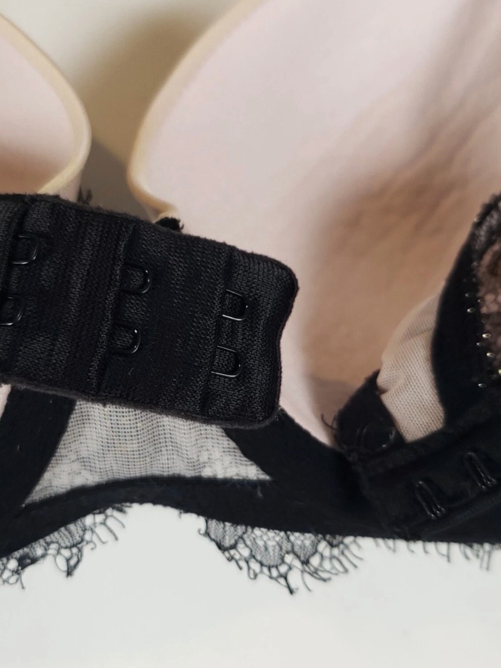 Victoria's Secret Dream Angels Lined Demi Bra with Black Lace Overlay - Picture 10 of 13